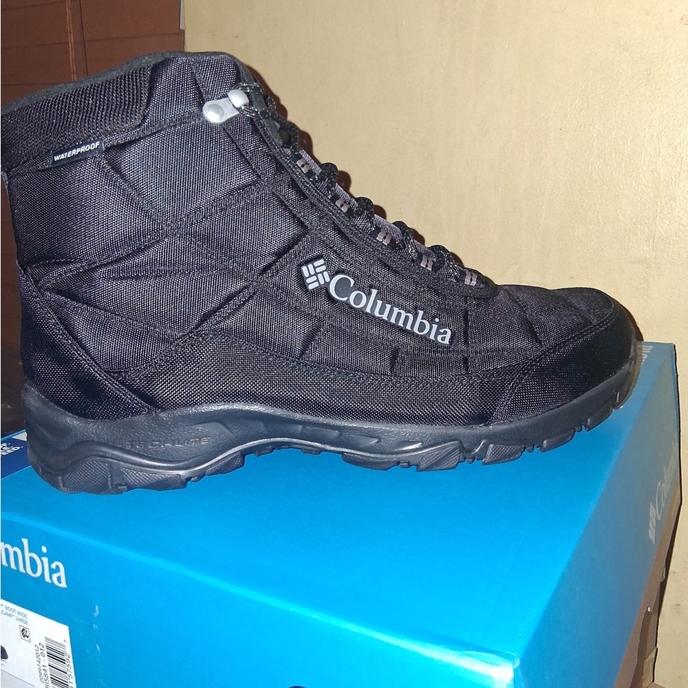 Columbia FIRECAMP™ BOOT WIDE
CHAUSSURE FIRECAMP™ LARGE NWT